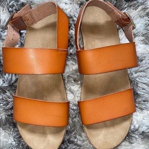 Strappy platform sandals size 8